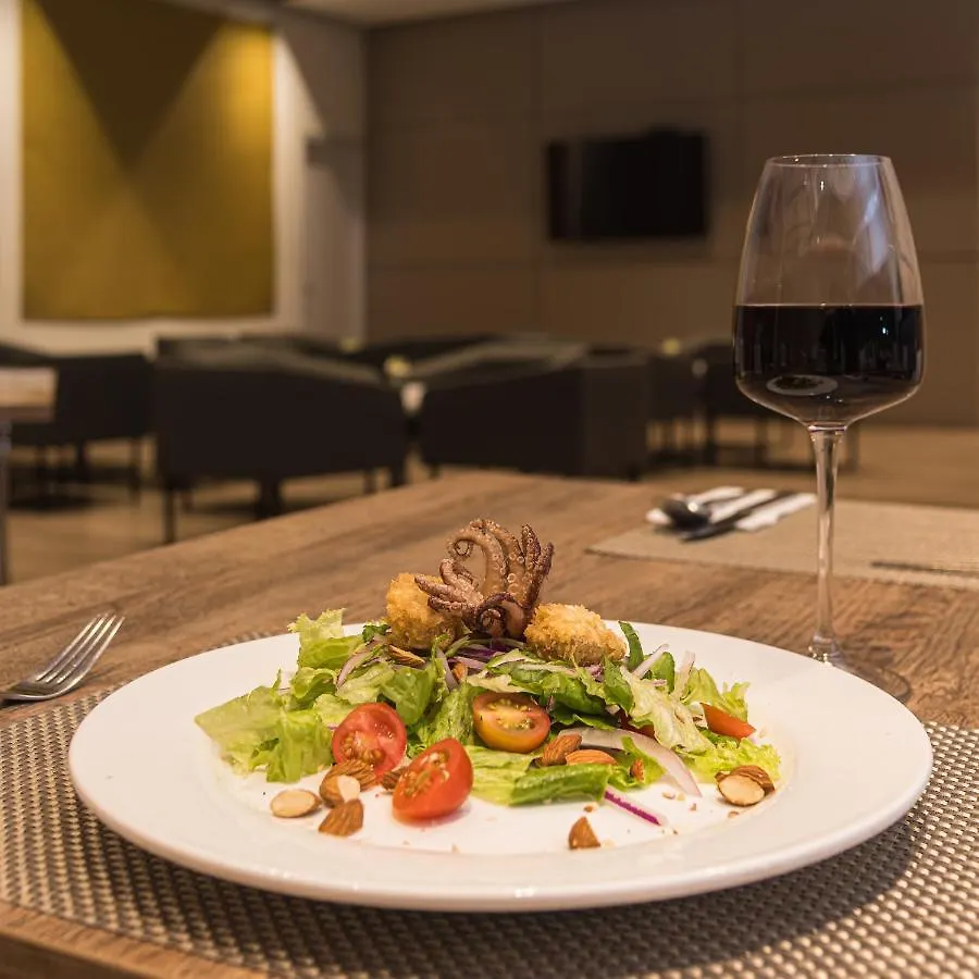 Sercotel Suites Bogota Norte 4*,